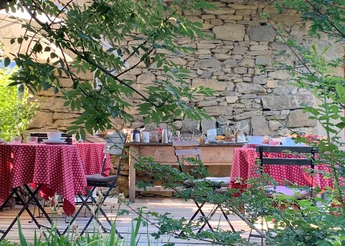 La Bousquetière Couette-café 3*